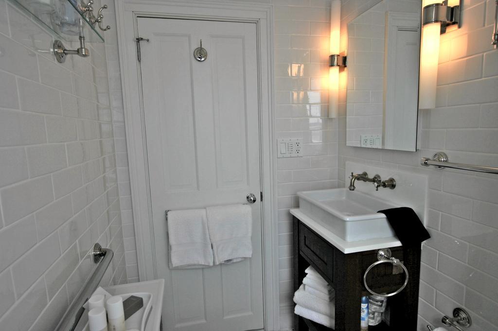 The Hedges Inn East Hampton Exteriör bild